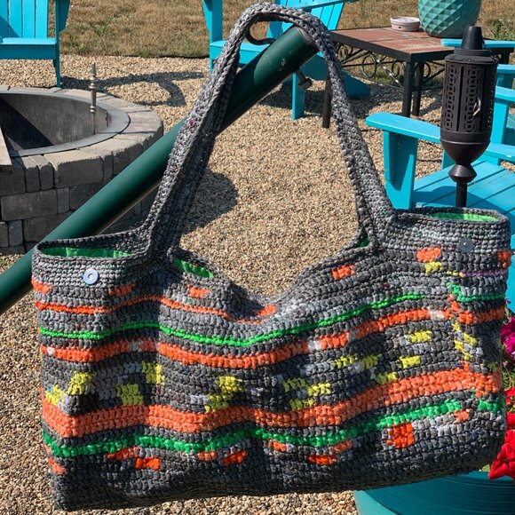 Crochet plarn large over the shoulder tote or beach bag. - Picture 2 of 4